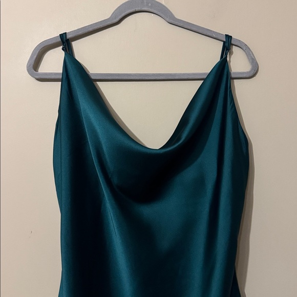 NWOT- Petal & Pup Cyprus Satin Slipdress, Emerald Green, size 14 - Picture 6 of 12